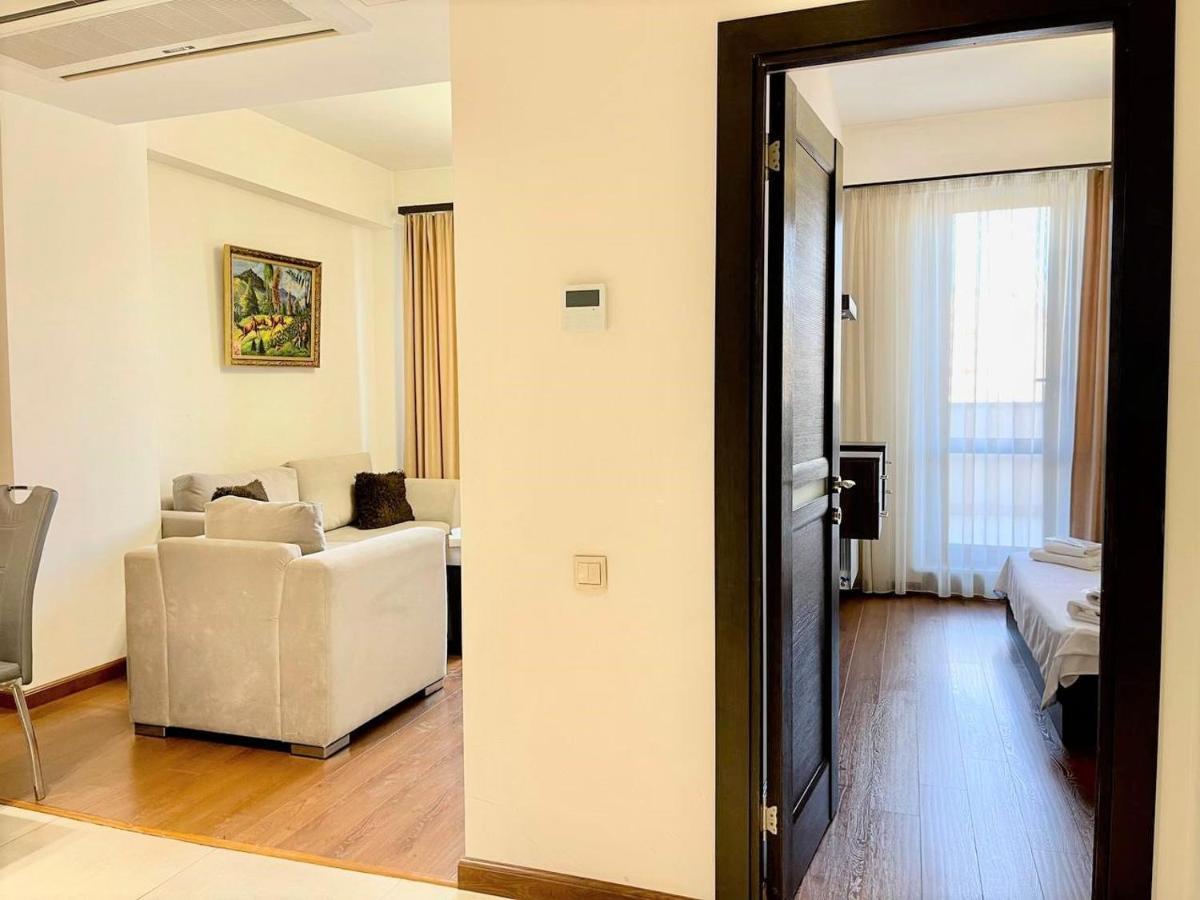 Yerevan House Luxury Apartment 5 Ngoại thất bức ảnh