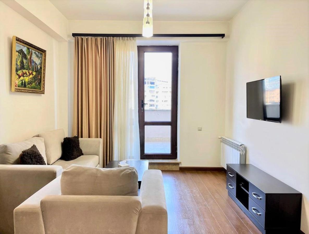 Yerevan House Luxury Apartment 5 Ngoại thất bức ảnh